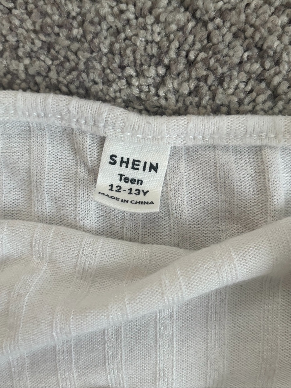 SHEIN White Ribbed Kids Knit Shorts - Picture 3 of 3